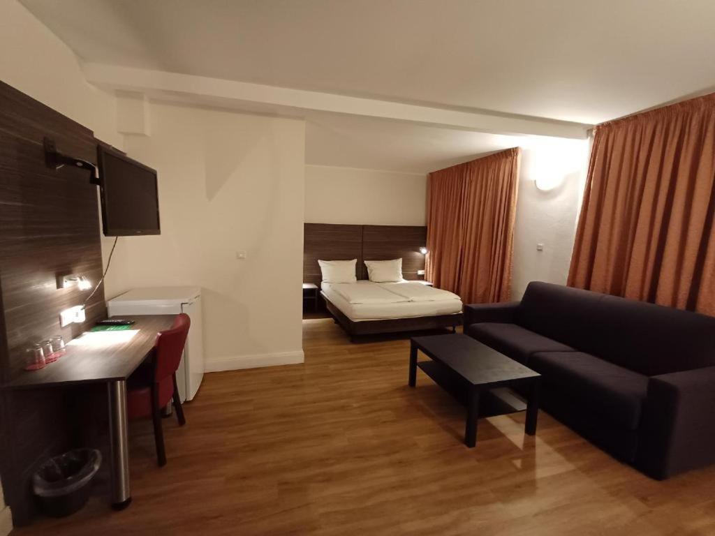Hotel Ariana Koeln Exteriér fotografie
