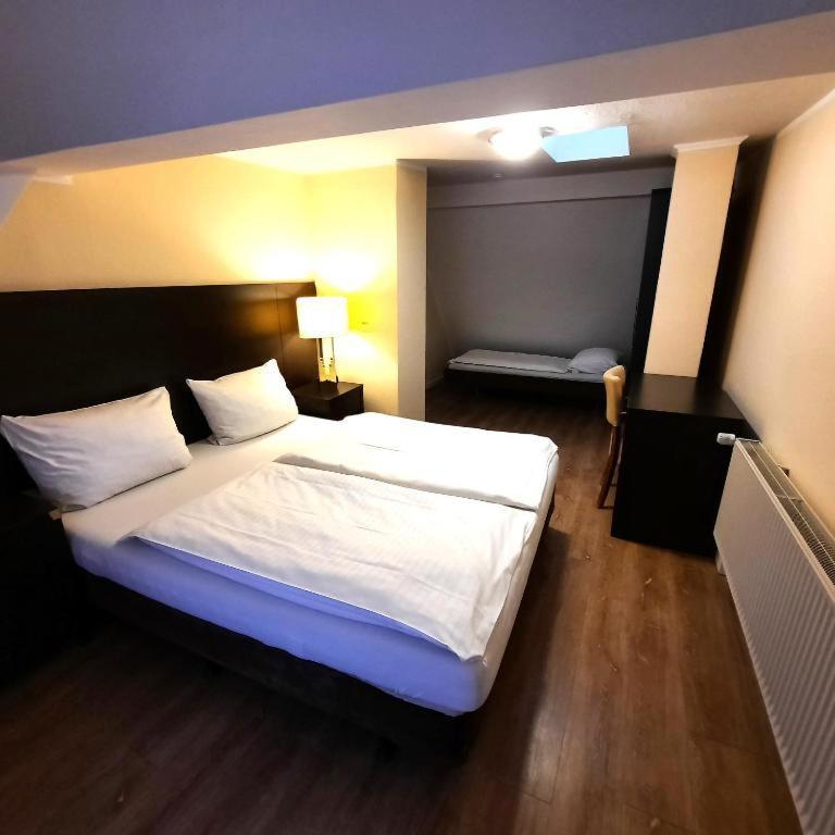 Hotel Ariana Koeln Exteriér fotografie